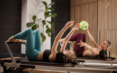 Reformer vs. Matrac Pilates: Melyik mire való, és miért éri meg kombinálni őket?